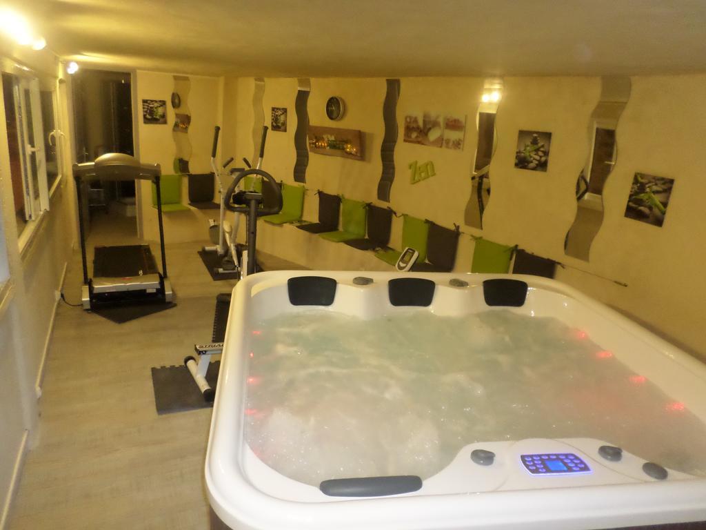 Appart'Hotel Les Tilleuls Saint-Macaire Стая снимка