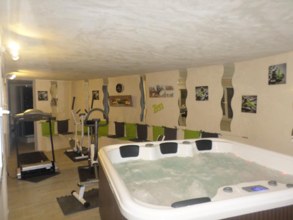 Appart'Hotel Les Tilleuls Saint-Macaire Стая снимка