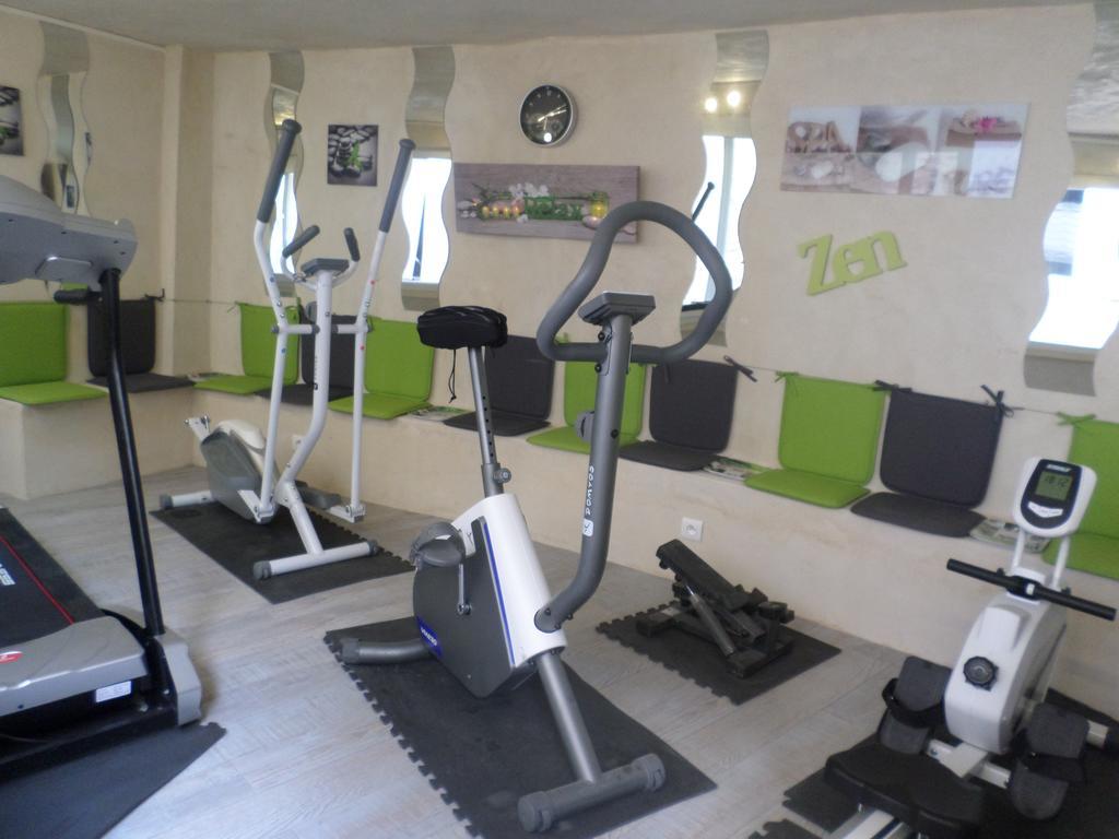 Appart'Hotel Les Tilleuls Saint-Macaire Стая снимка