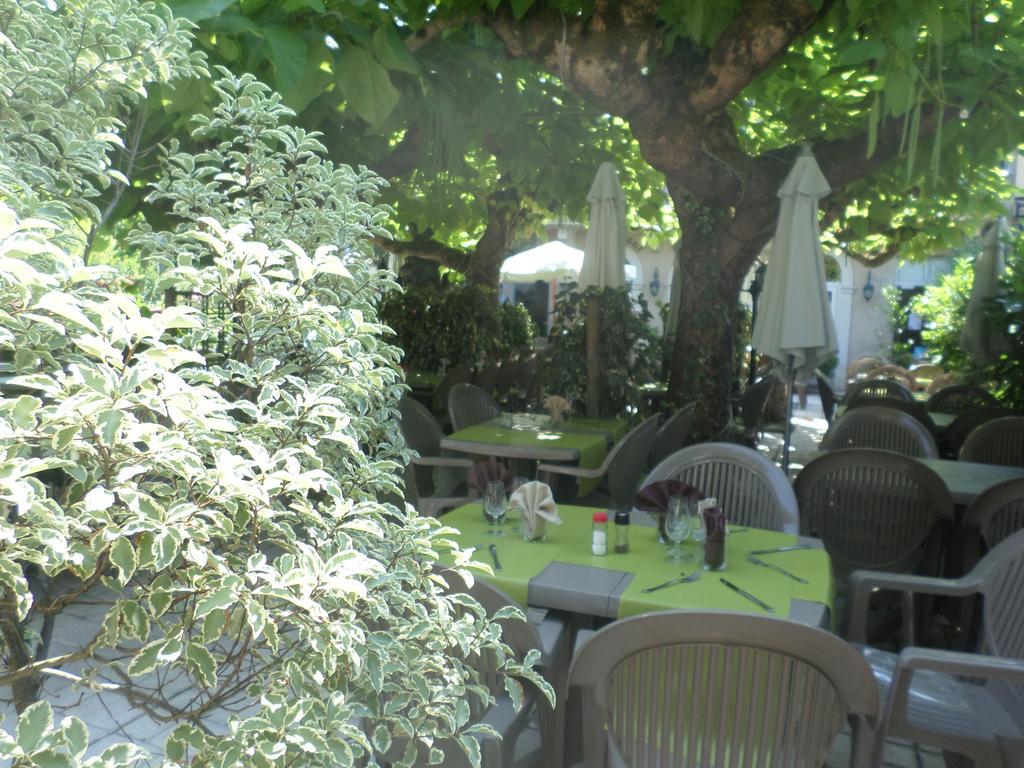 Appart'Hotel Les Tilleuls Saint-Macaire Екстериор снимка