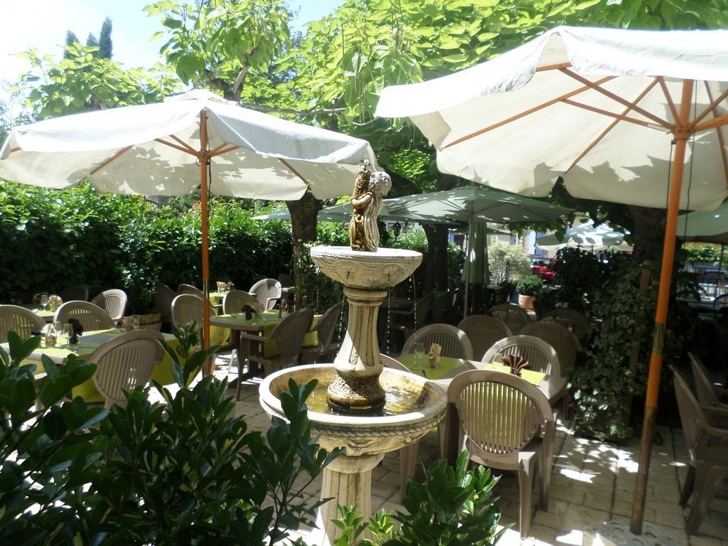 Appart'Hotel Les Tilleuls Saint-Macaire Стая снимка