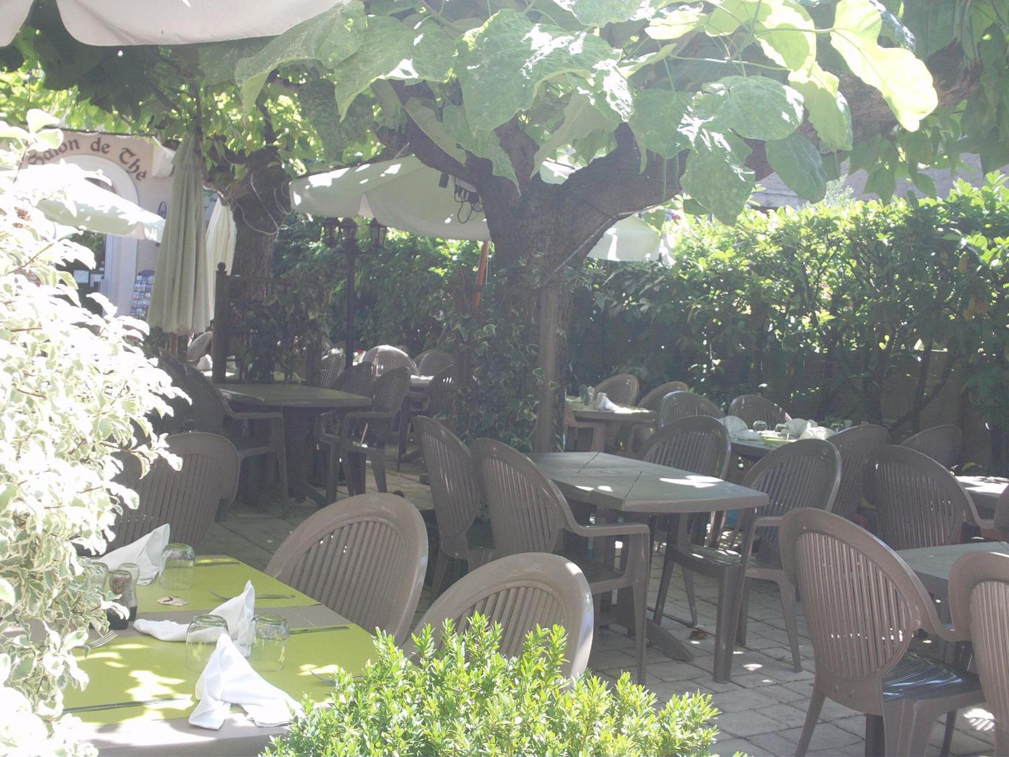 Appart'Hotel Les Tilleuls Saint-Macaire Екстериор снимка