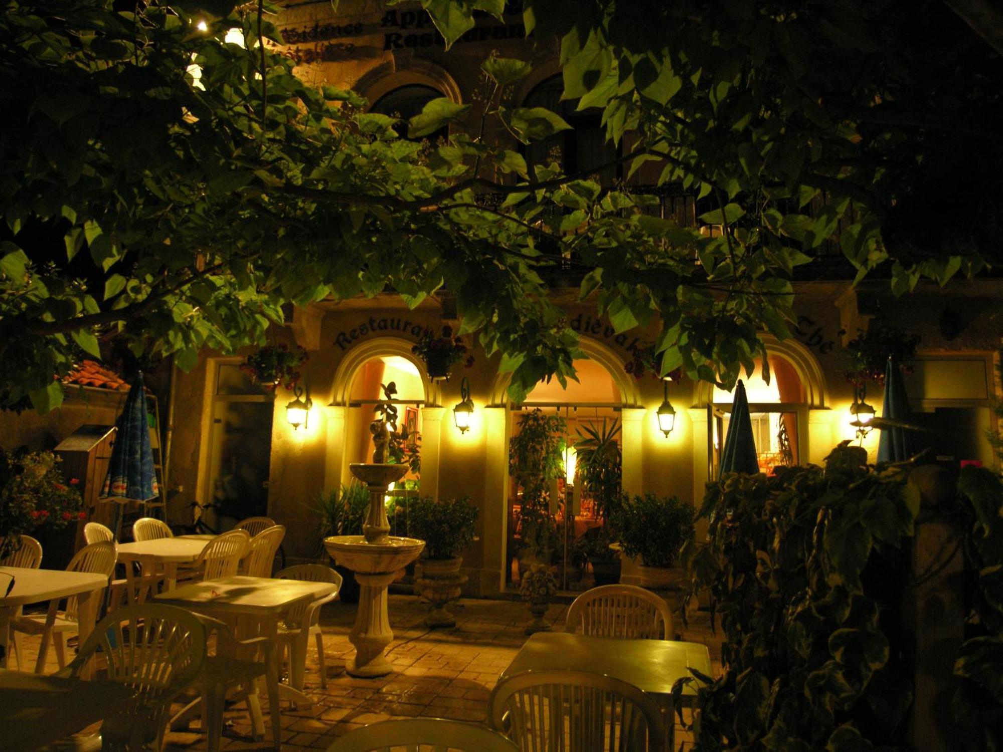 Appart'Hotel Les Tilleuls Saint-Macaire Екстериор снимка