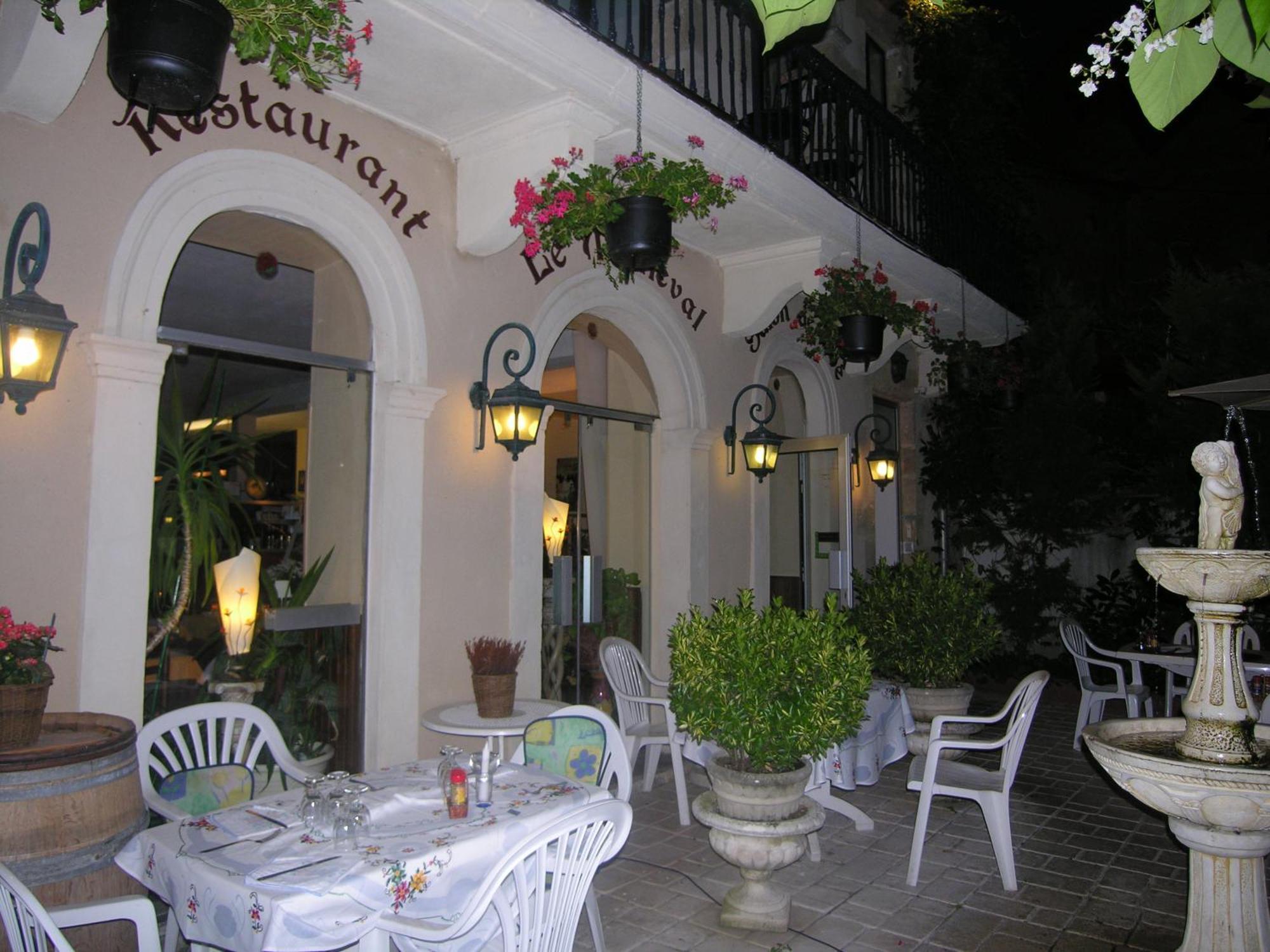Appart'Hotel Les Tilleuls Saint-Macaire Екстериор снимка