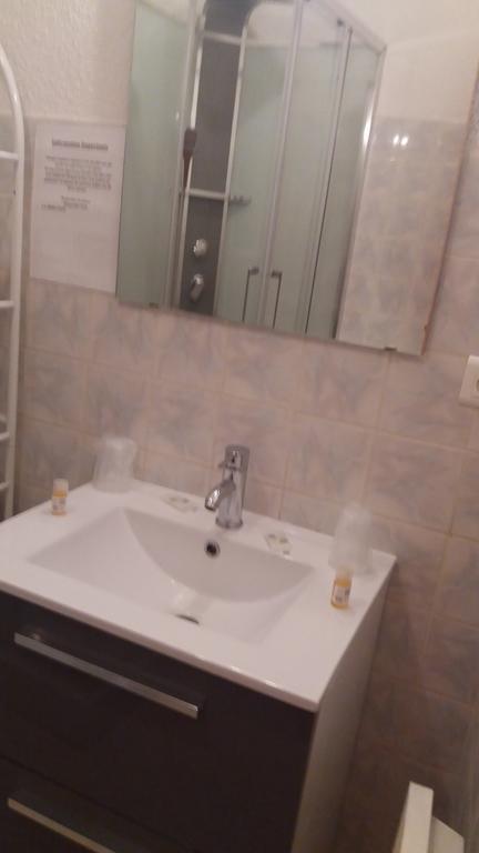 Appart'Hotel Les Tilleuls Saint-Macaire Екстериор снимка
