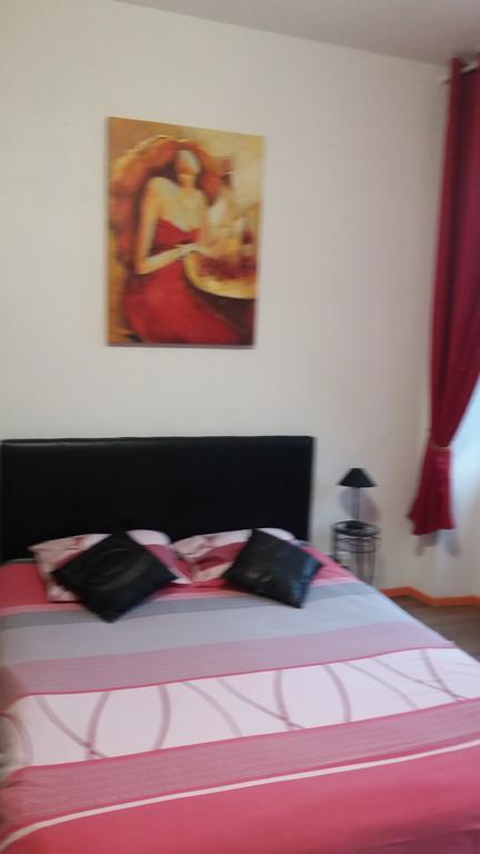 Appart'Hotel Les Tilleuls Saint-Macaire Стая снимка