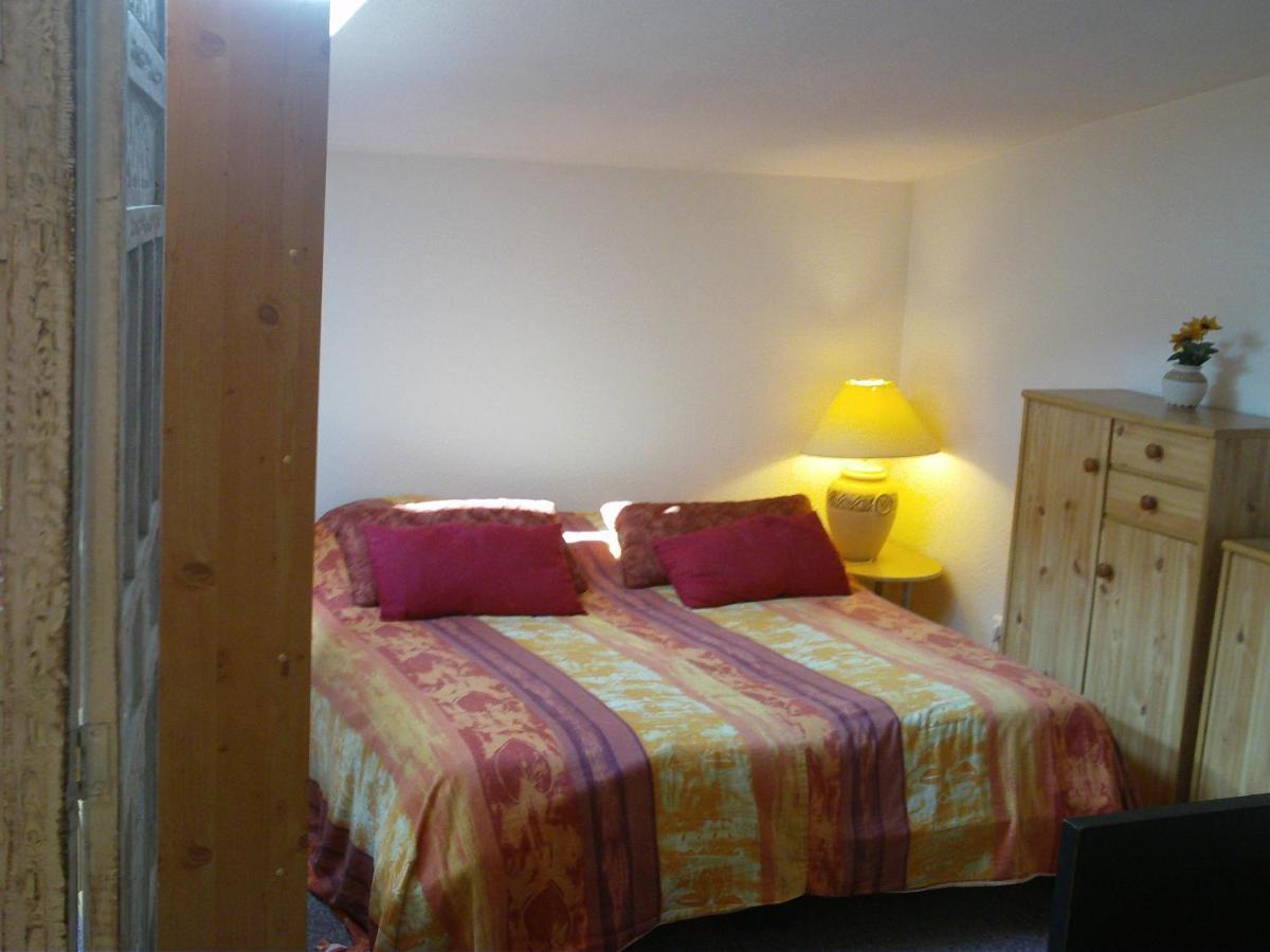 Appart'Hotel Les Tilleuls Saint-Macaire Екстериор снимка