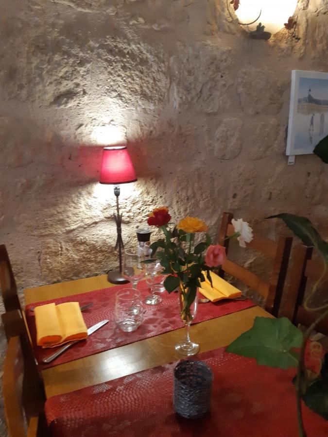 Appart'Hotel Les Tilleuls Saint-Macaire Екстериор снимка
