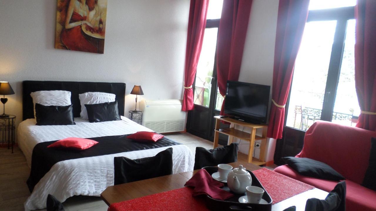Appart'Hotel Les Tilleuls Saint-Macaire Екстериор снимка