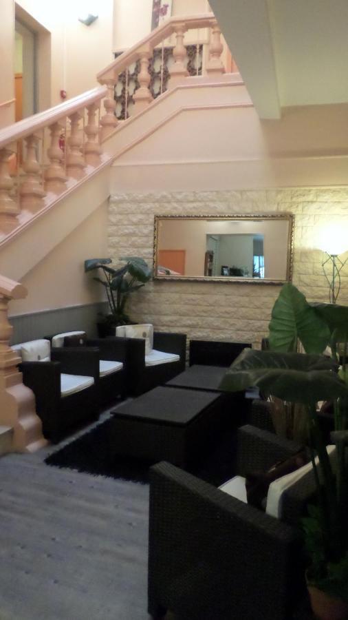 Appart'Hotel Les Tilleuls Saint-Macaire Екстериор снимка