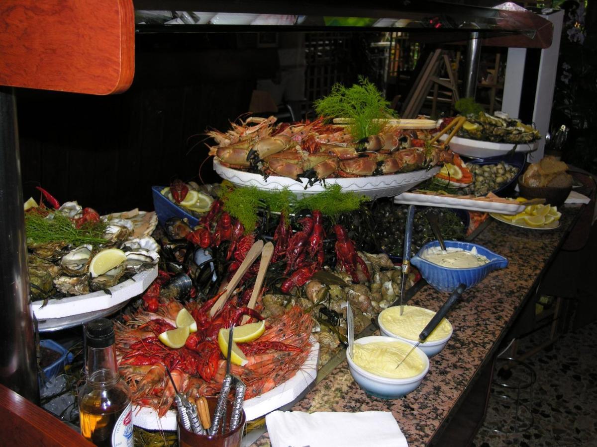 Appart'Hotel Les Tilleuls Saint-Macaire Екстериор снимка