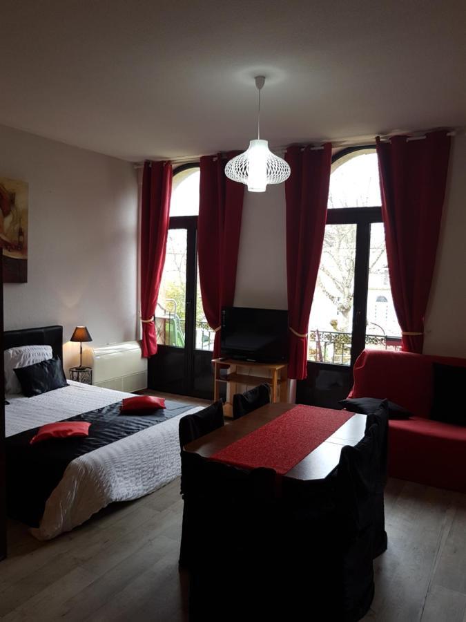 Appart'Hotel Les Tilleuls Saint-Macaire Екстериор снимка